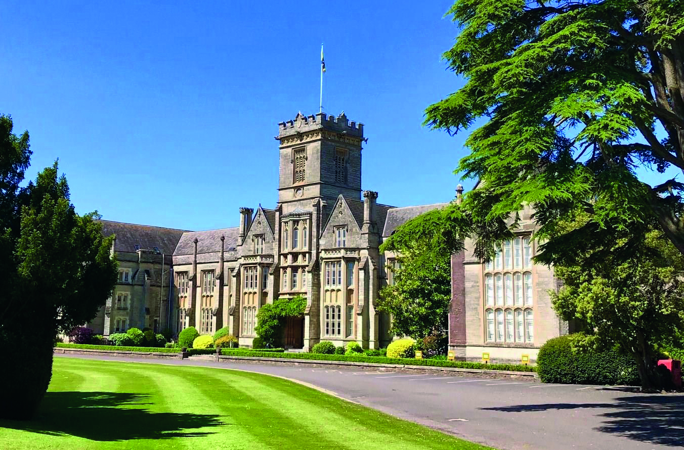 Queen's College